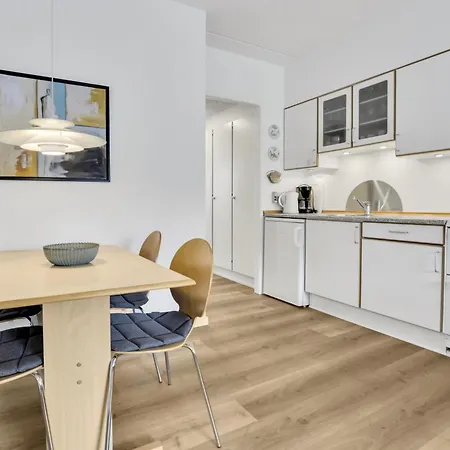 I Stueetagen Med Gratis Internet Sj3105 Henne Strand