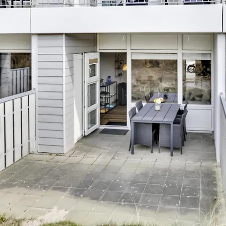 I Stueetagen Med Gratis Internet Sj3105 Henne Strand